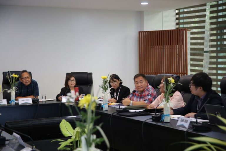 first proj board meeting03